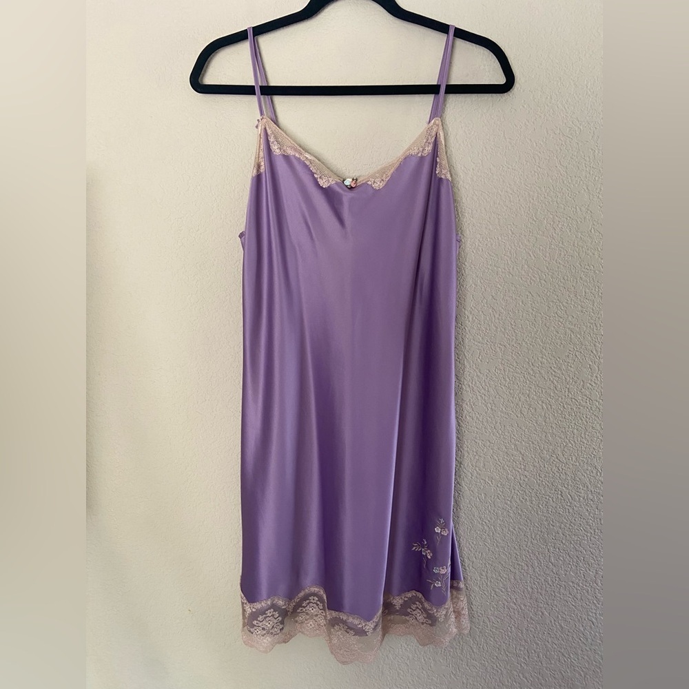 Bisou Bisou Women’s Slip Dress Nightgown Purple Embroidered Lace Sz M floral